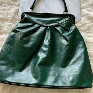 Green chic leather purse